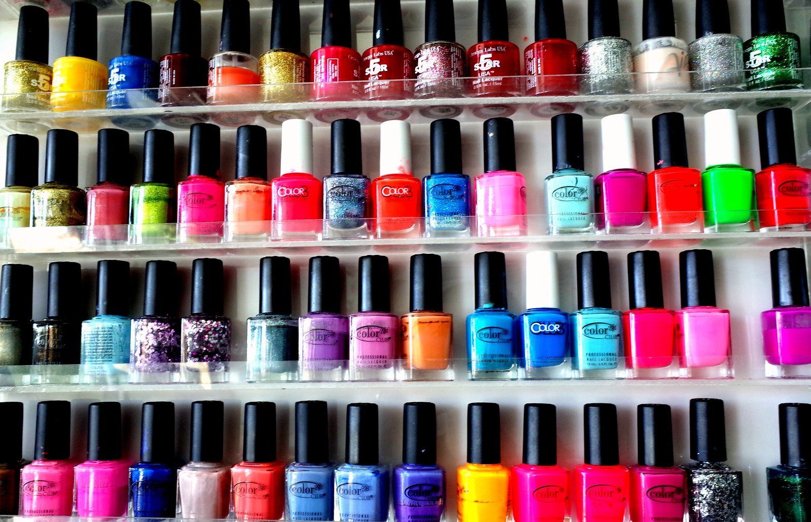 How to help clients choose nail colours they will love – chromagel