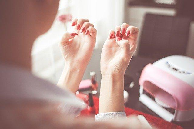 5 Reasons why every salon needs to use gel nail polish | Chroma Gel
