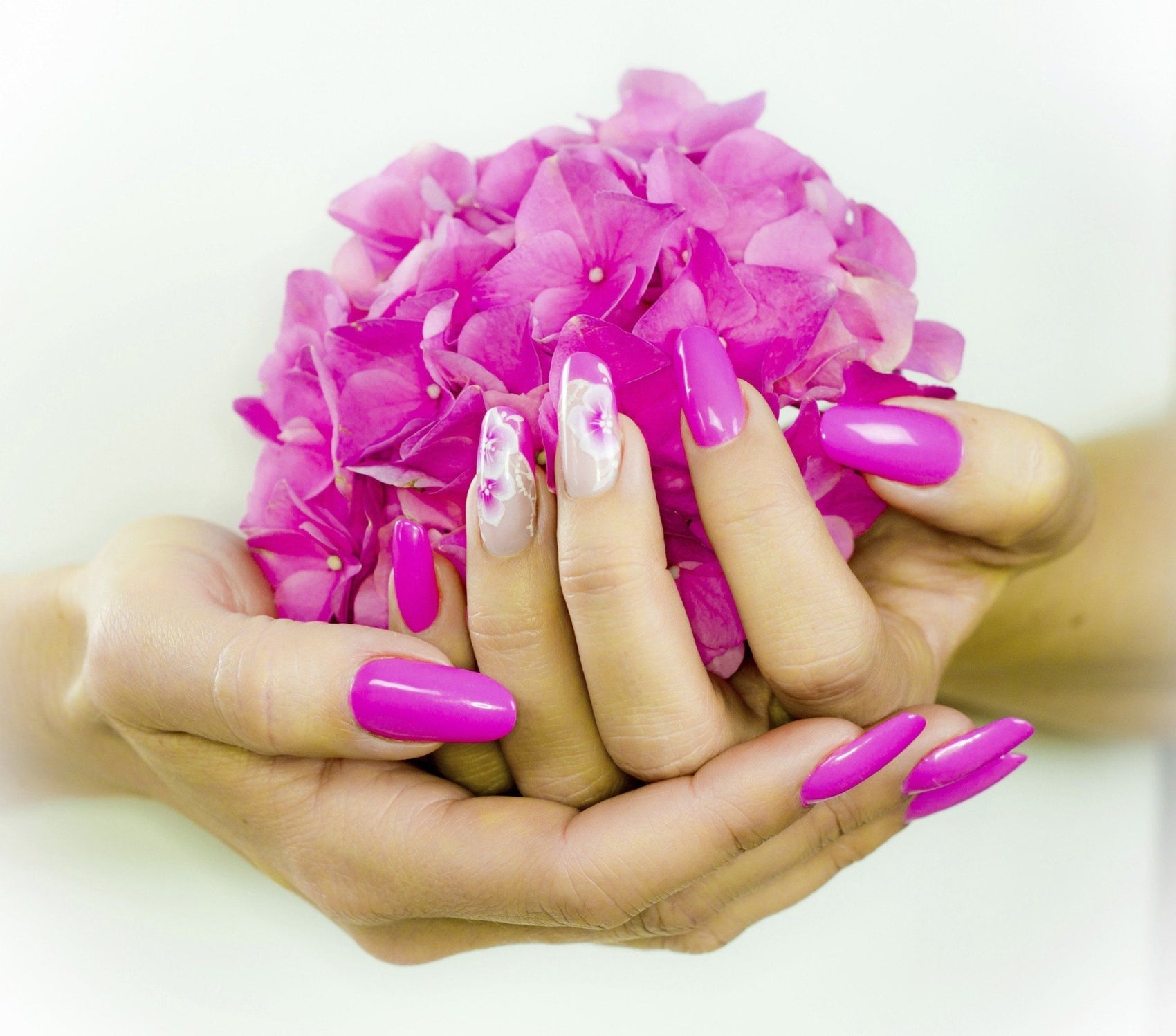 Making nail art easier than a summer breeze | Chroma Gel